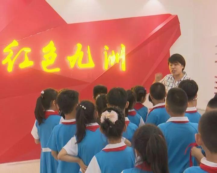 机智问答网页-聪明答案尽在高位下拉和引体向上哪个练背好